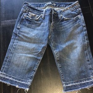 Miss Me cropped jeans